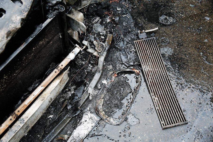 Охранник: машину Косенкова взорвали двое мужчин в масках (фото)