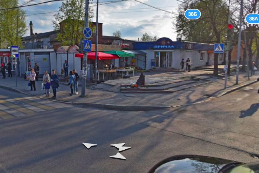В Калининграде перенесли автобусную остановку у Московского рынка