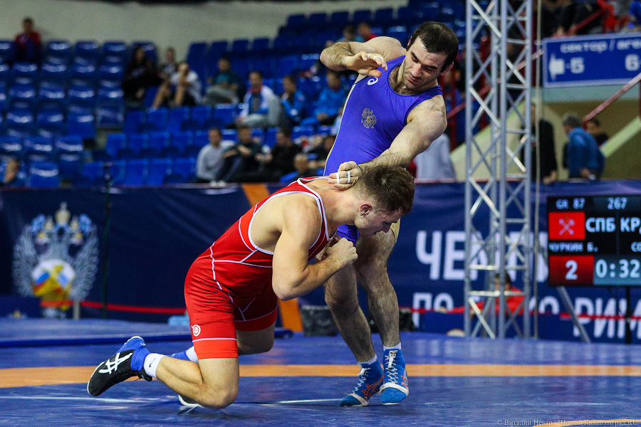 Просто мощь: чемпионат России по греко-римской борьбе идет в Калининграде (фото)