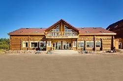 Гостевой комплекс «Поляна»: открытие нового банкетного зала 