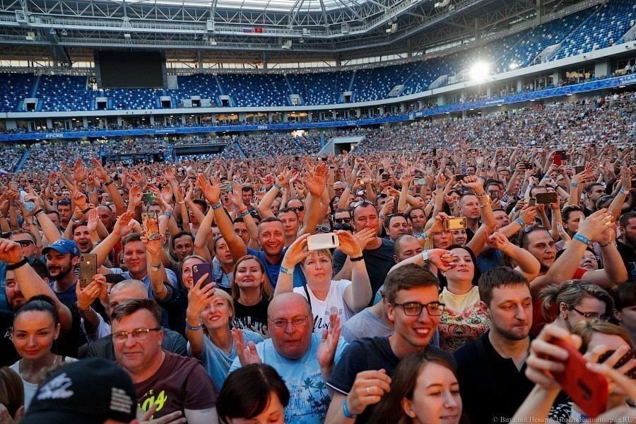 Ехай [очень далеко]: как «Ленинград» вернул жизнь на калининградский стадион