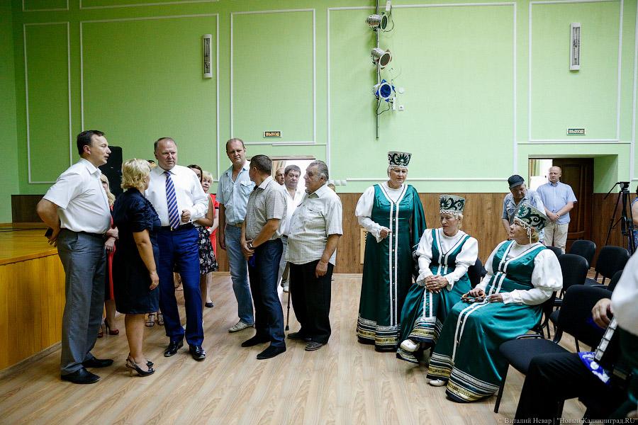 Ремонт и сироты: как Цуканов отремонтированные дома в Советске смотрел