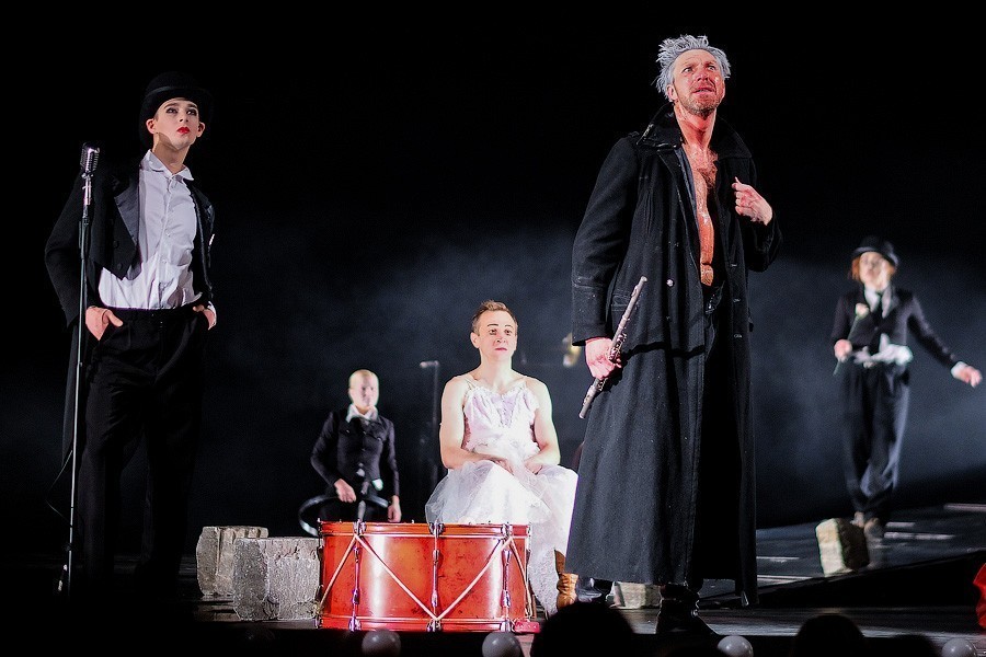 Живых больше нет: «Балтийские сезоны» завершились антивоенным спектаклем (фото)