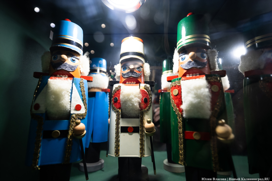 Символы Рождества и мир Гофмана: в Музее искусств открыли новогодний проект (фото)