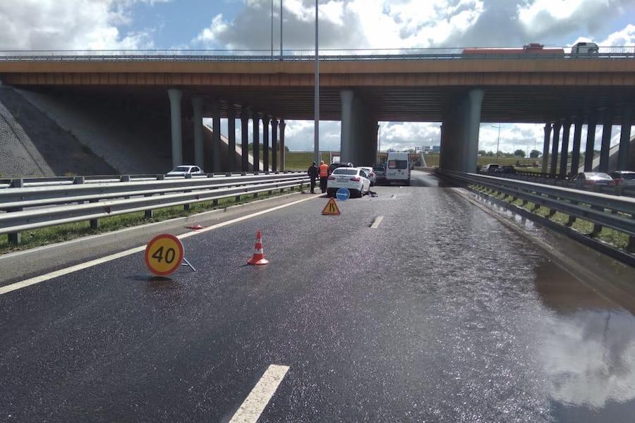 В Калининграде в результате тройного ДТП пострадала женщина (фото)