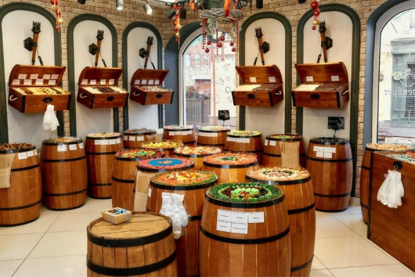 «Сладенбург»:  более 200 видов ярких,  необычных и безумно вкусных сладостей