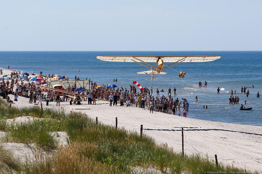Мчатся самолёты ниже облаков: как прошёл День полётов на Куршской косе