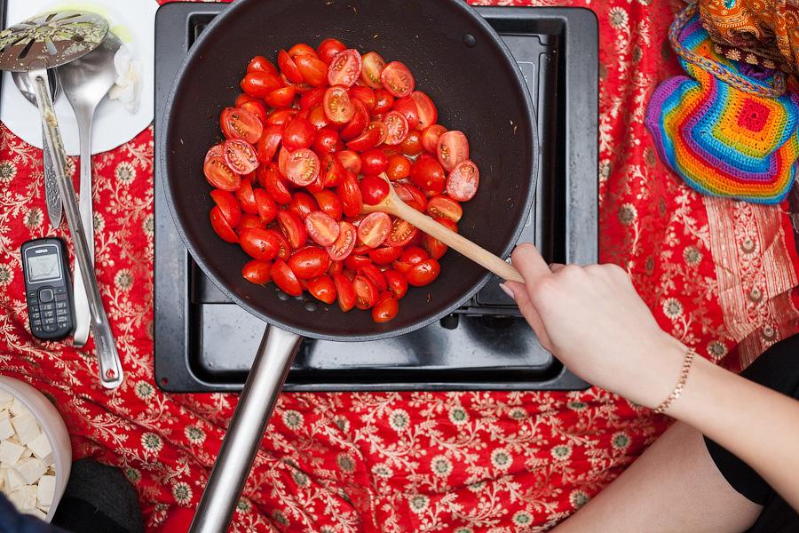Курица карри и вегетарианский омлет: индийские блюда на «Открытой кухне»