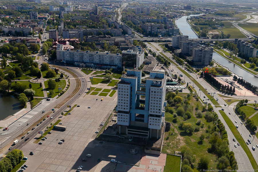 В Калининграде из-за стритфуд-фестиваля закрывают парковку у Дома Советов