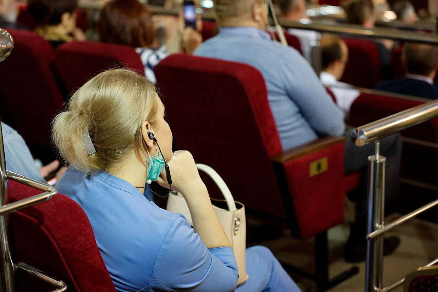 «Гранд-концерт» для солистов с оркестром: как отчитывались главы Калининграда (фото)