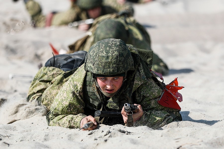 Берег в огне: на Балтфлоте отработали высадку морского десанта