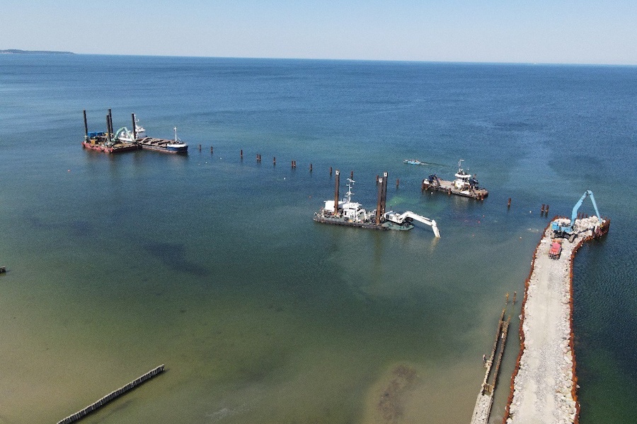 «Балтберегозащита» показала, как строится 192-метровый волнолом у Светлогорска (фото)