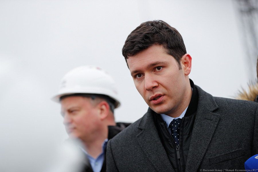 Калининградский губернатор предложил запретить зарплаты наличными на стройках