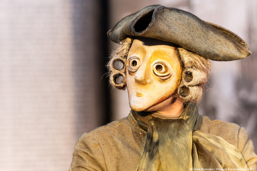 Не кантовать: в башне «Врангель» сыграли спектакль про Канта