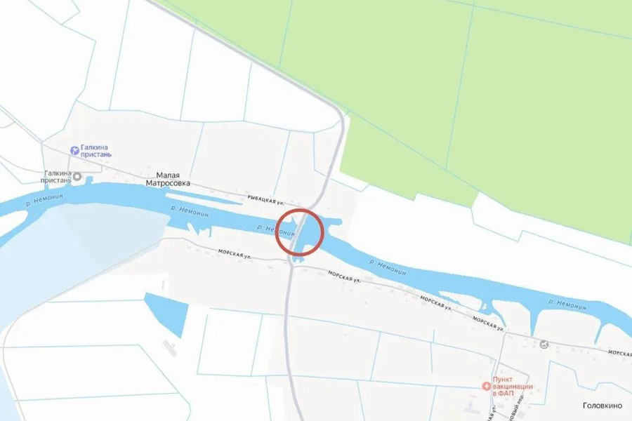 Приступить к разборке наплавного моста через реку Немонин планируют в конце августа