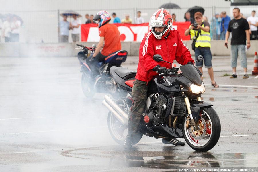 «Скользящие»: фоторепортаж с дрифт-шоу