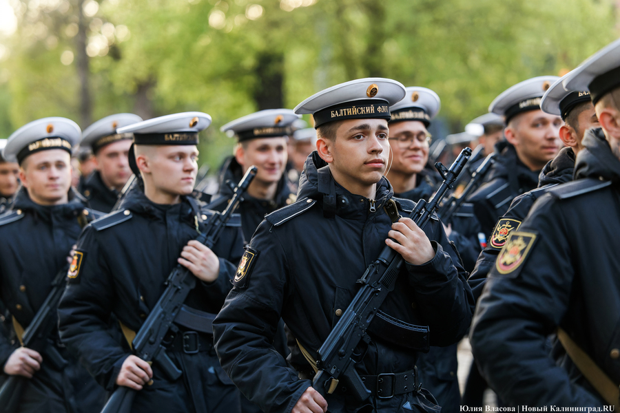 Другой формат по всей стране: в Калининграде прошла ночная репетиция парада Победы (фото)