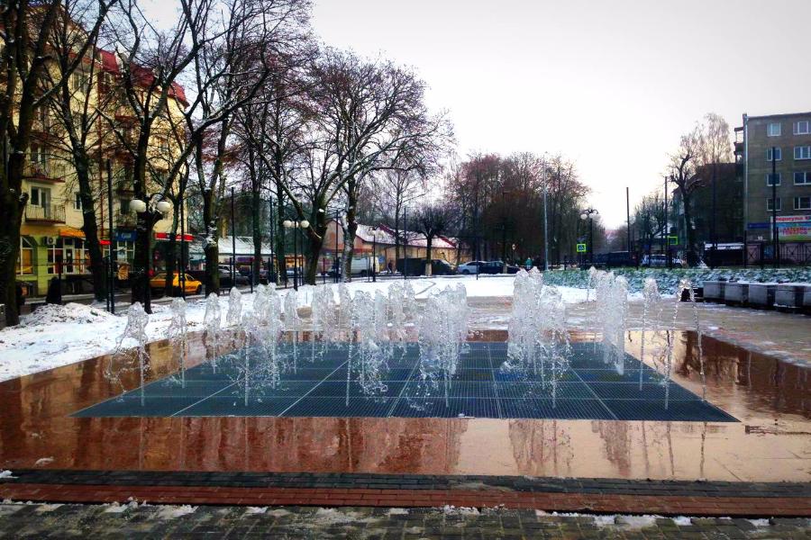 В Советске при «нулевой» температуре открыли фонтан (видео)