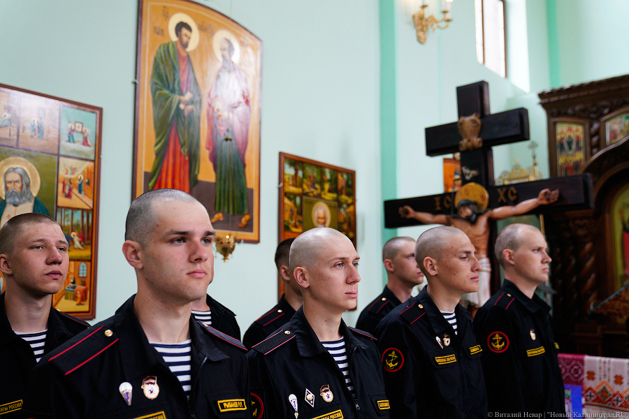 Пушки и «мини-Петр»: в Балтийске прошёл парад в честь Дня Балтфлота (фото)