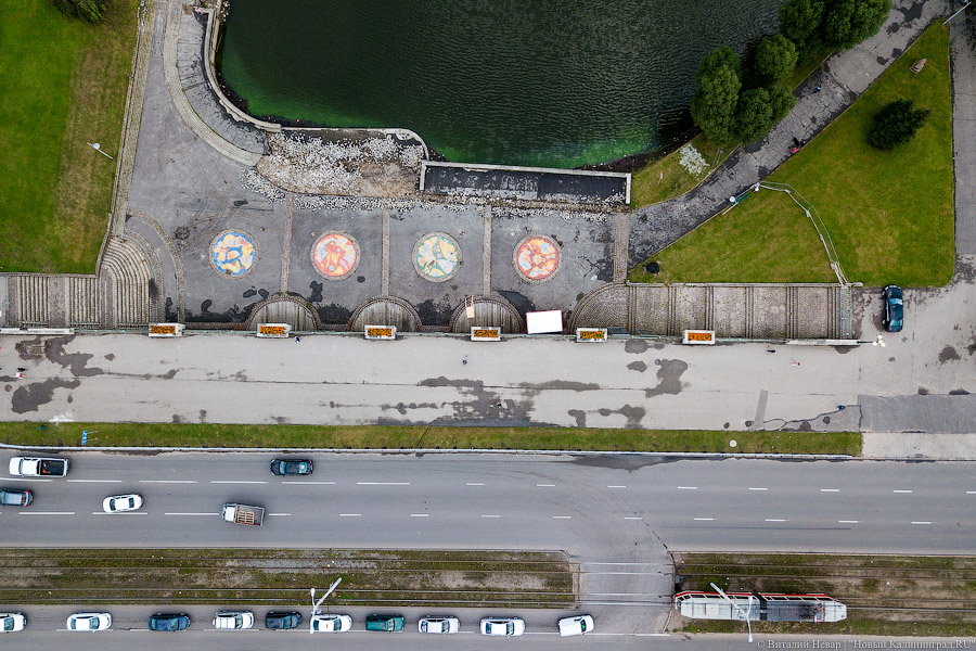 Нижнее сверху: набережная Нижнего озера перед ремонтом с высоты птичьего полёта