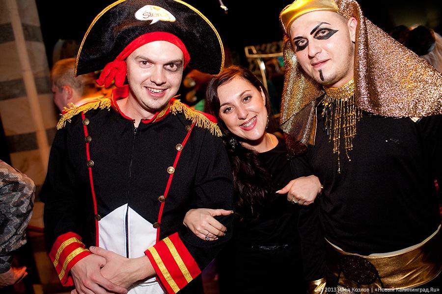 Странные танцы: в клубе «Exclusive» отметили Хеллоуин