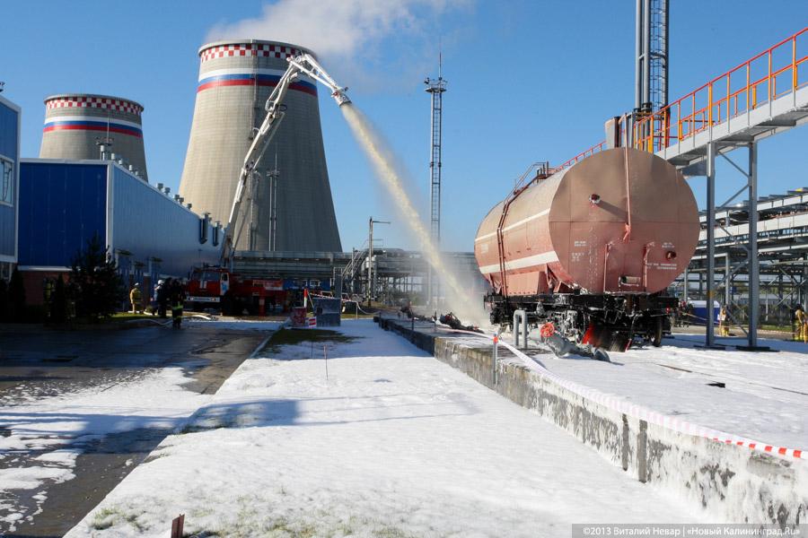 Вода и пламя: как проходили учения пожарных на ТЭЦ-2