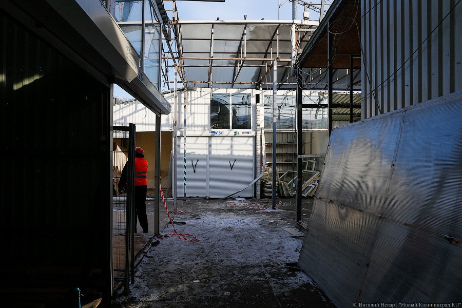 Последние могикане: как сносят промтоварные ряды Центрального рынка (фото)