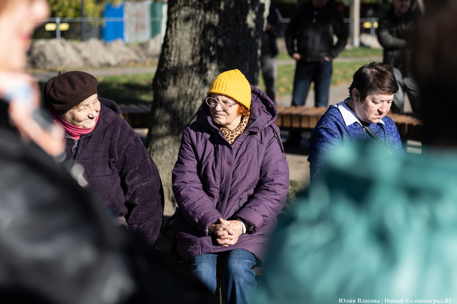 Жители пос. им. А Космодемьянского пожаловались на скверный запах и вырубки (фото)