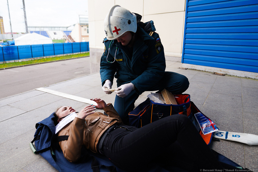 «Сложная архитектура»: как пожарные тренируются перед ЧМ-2022 по волейболу (фото)