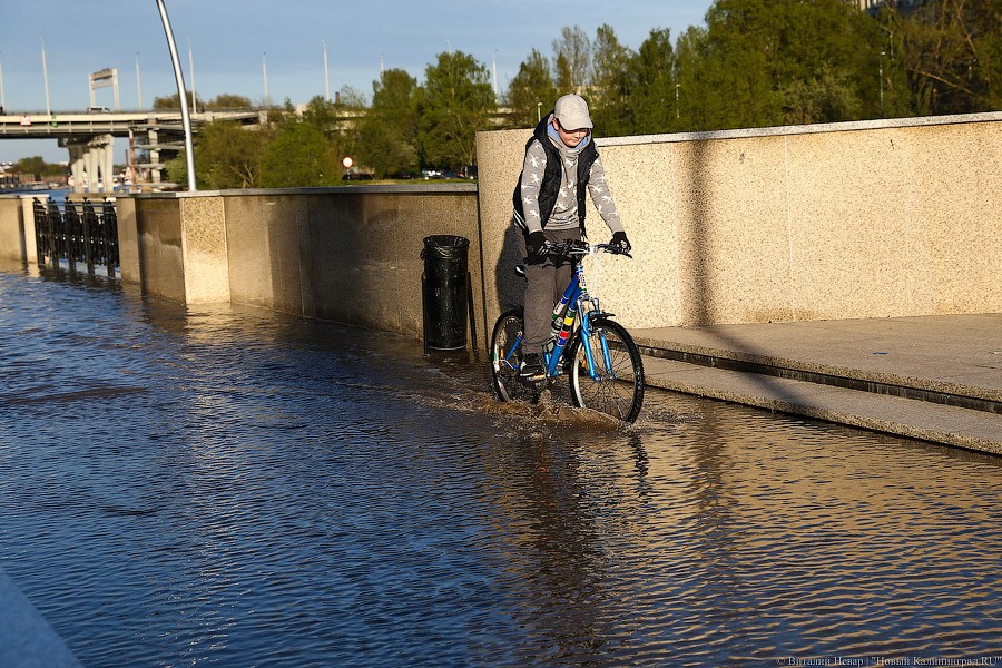 Набережная вышла из берегов: фоторепортаж с затопленной Трибуца