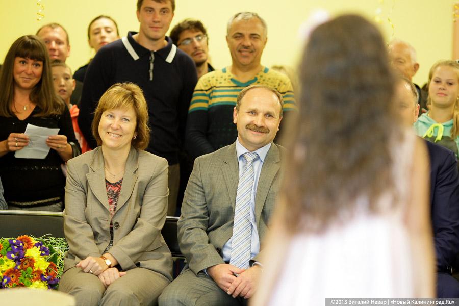 Николай Цуканов и «пчёлки»: в Светлом открыли модульный детский сад