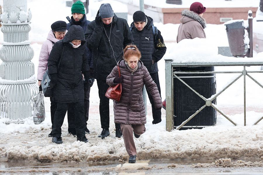 Хаос под белым покрывалом: как выглядит утонувший в снегу Калининград (фото)