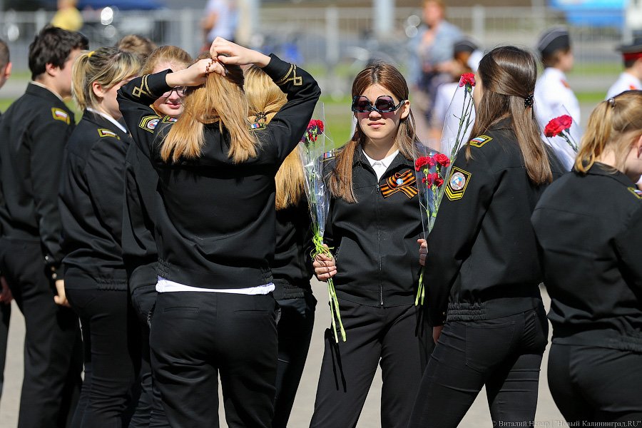 «А этот маленький»: в Калининграде прошел парад кадетов (фото)