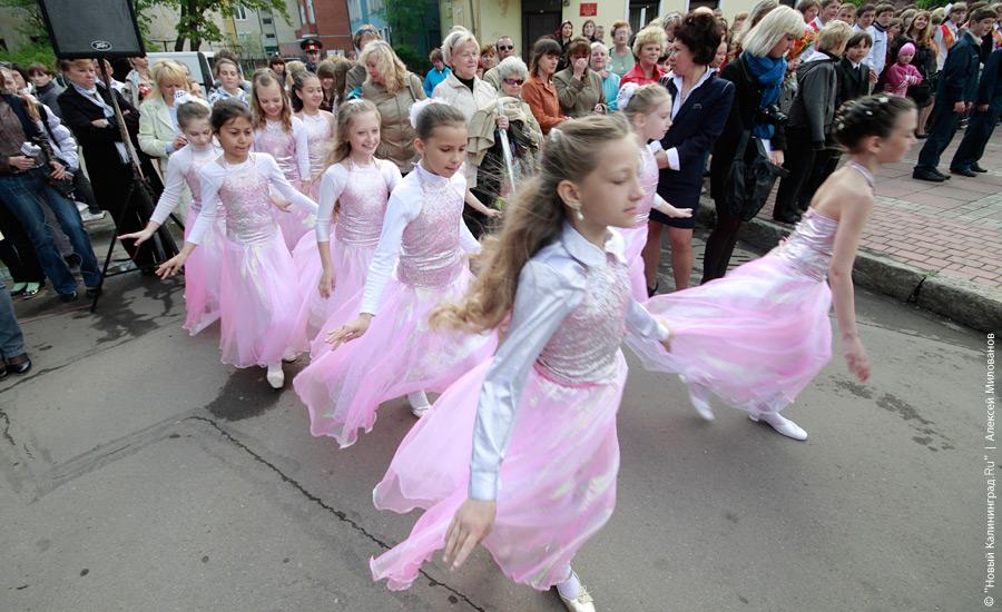 "Последний звонок-2010": фоторепортаж "Нового Калининграда.Ru"