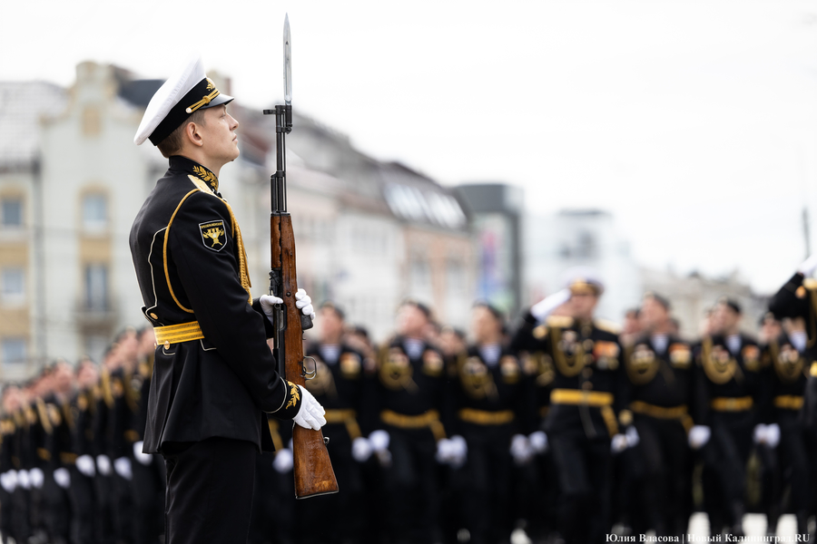 Как проходил Парад Победы в Калининграде (фото)