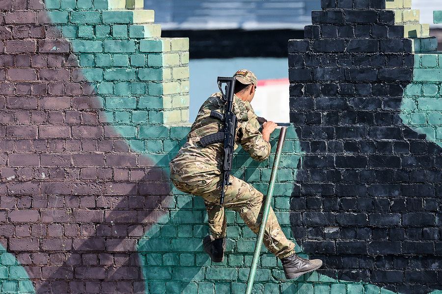 И Гвинея тоже: на конкурс в Хмелевку «высадился» десант из дружественных стран (фото)