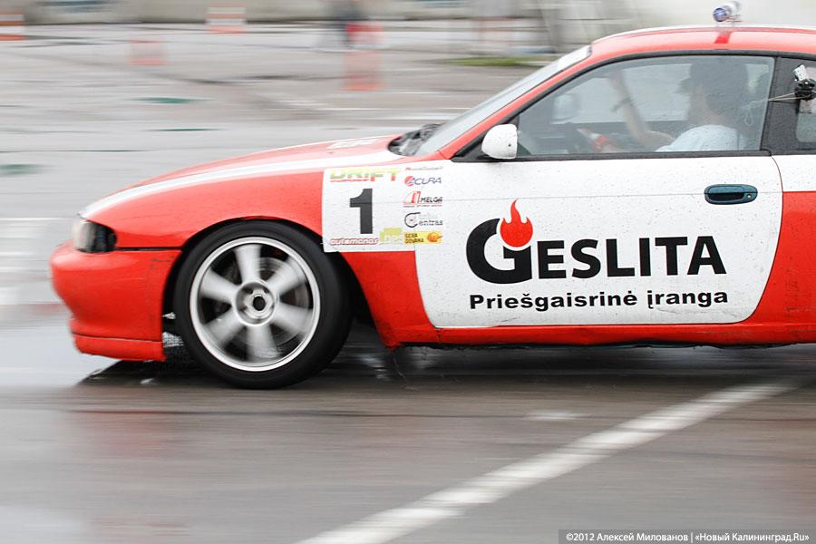 «Скользящие»: фоторепортаж с дрифт-шоу
