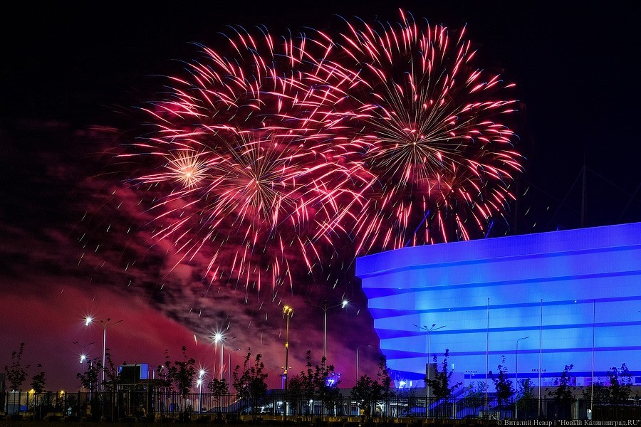 В Калининграде стартовал чемпионат фейерверков. Показываем, как это было (фото)
