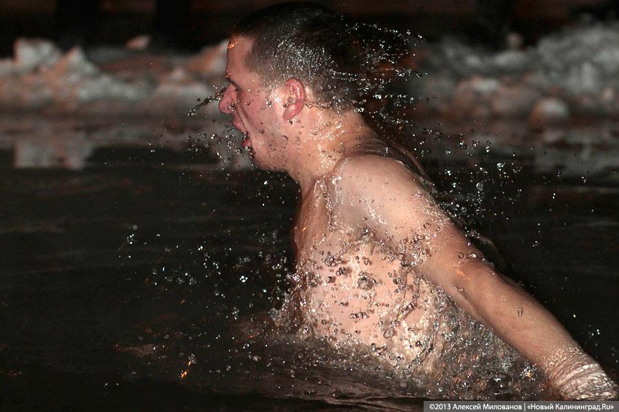 «Господь в лице губернатора»: крещенские купания в Черняховске
