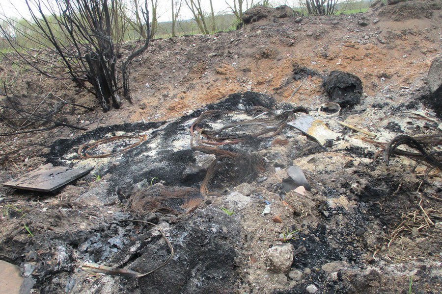 Под Гусевом обнаружили сожженную свалку