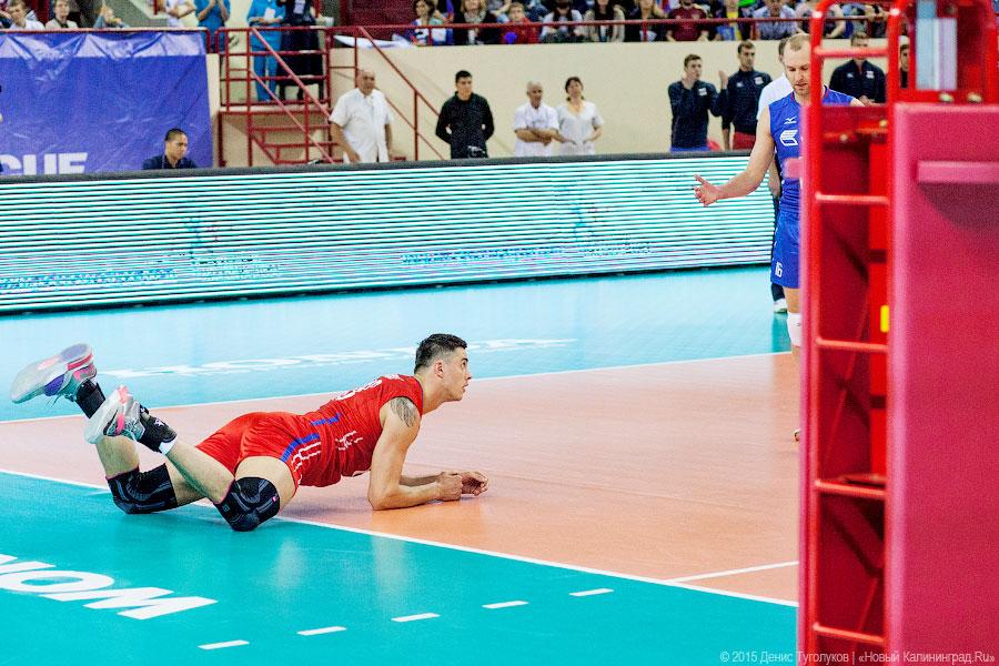 В девятый раз подряд: мужская сборная России по волейболу уступила США (фото)