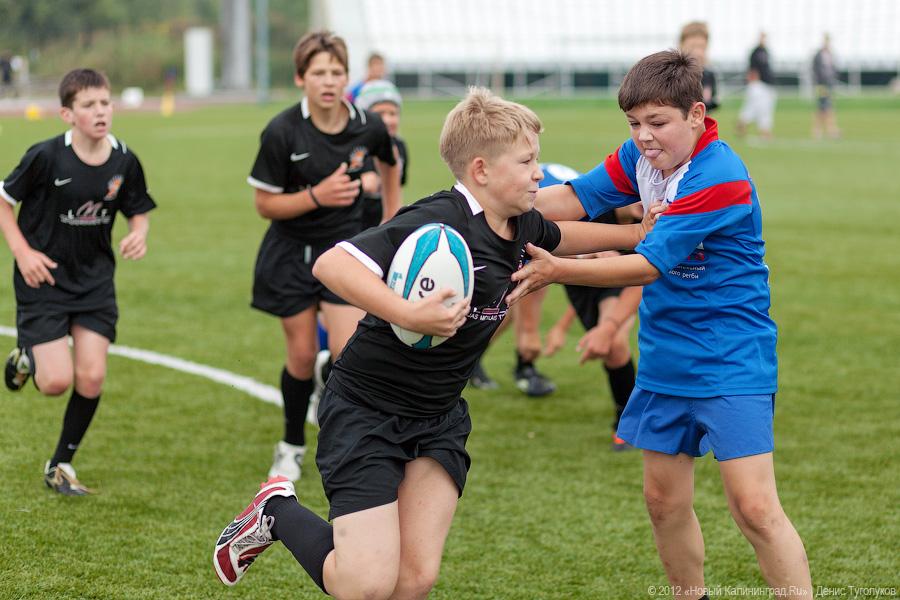 «Битва за овал»: фоторепортаж с международного турнира по регби