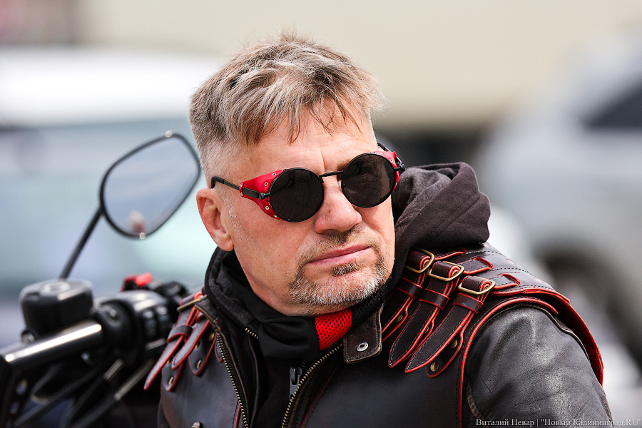 Дреды, шлемы и усы: в Калининграде официально стартовал мотосезон (фото)