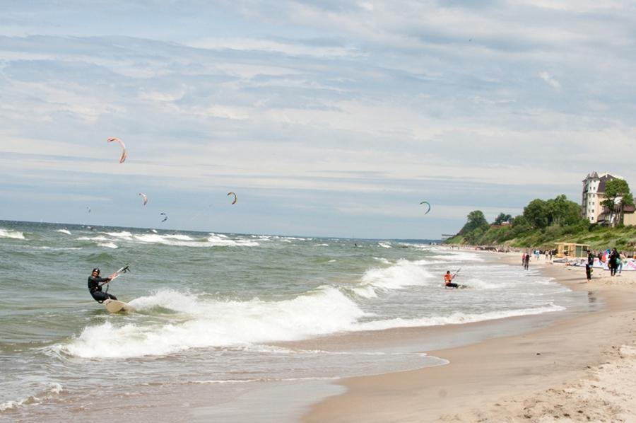 В Зеленоградске определили лучших кайтсерферов