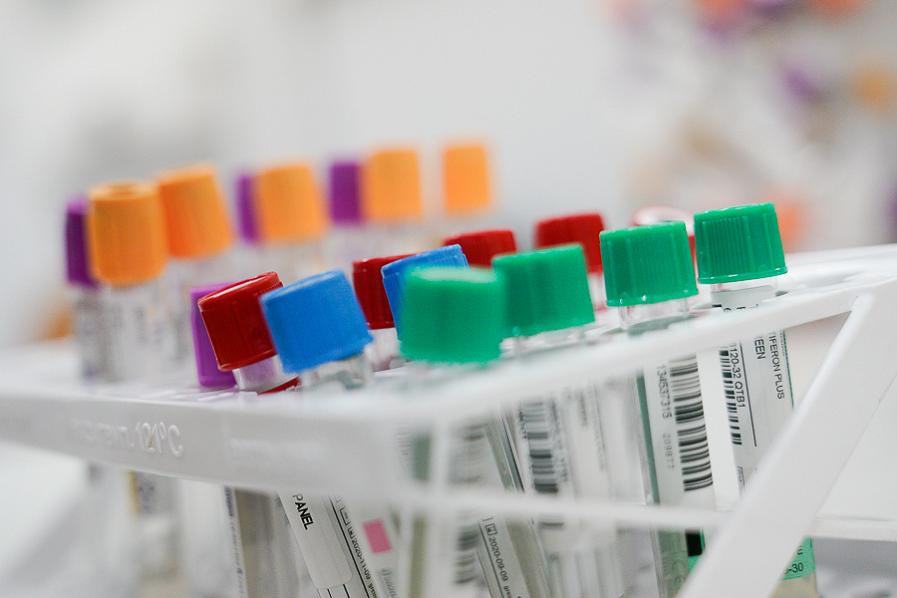 В Литве пять муниципалитетов оказались в красной зоне по коронавирусу