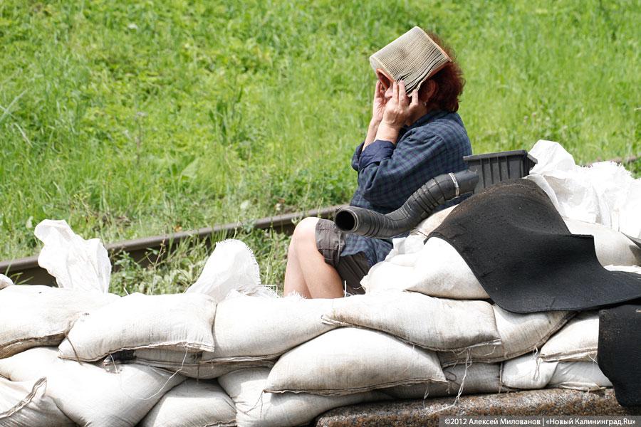 «Праздничные купания»: фоторепортаж с затопленной Аллеи Смелых