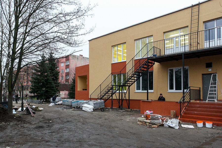 «До завтра не достроим!»: губернатор и мэр собрались открывать неготовые детсады