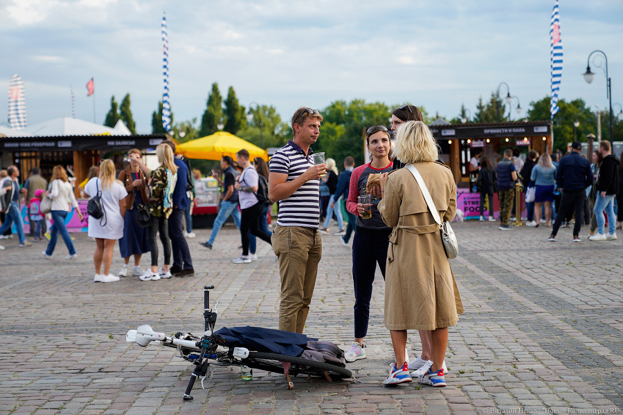 Взять в руку и есть: у Дома Советов прошел городской пикник Kaliningrad Street Food