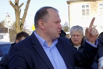 Цуканов: муниципалитеты «лукавят» и тратят только областные деньги, а свои не выделяют