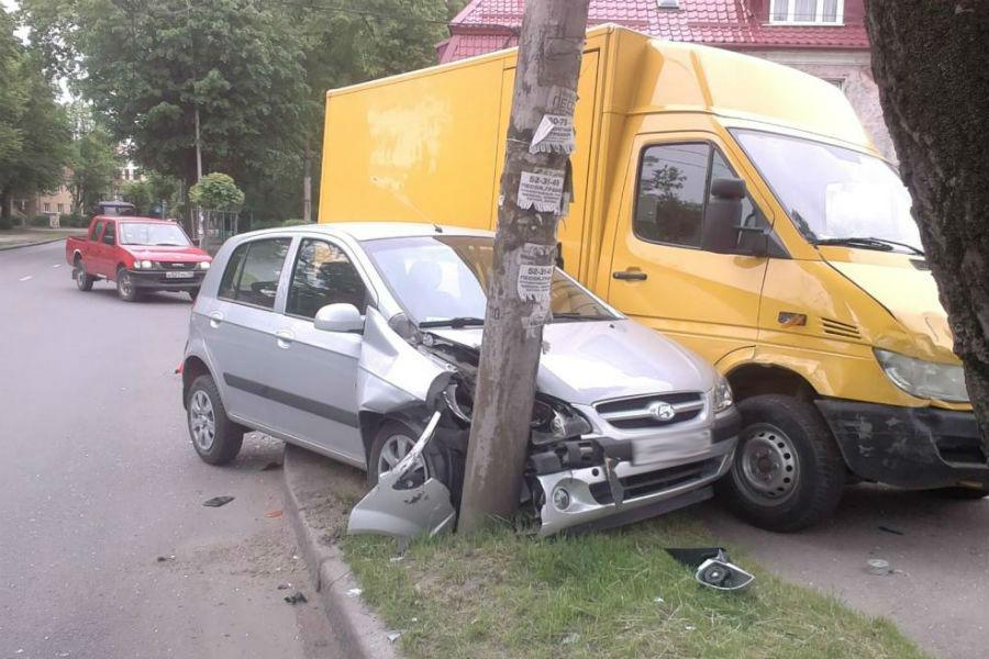 Очевидец: в результате ДТП в Калининграде пешеход попал в больницу из-за шока